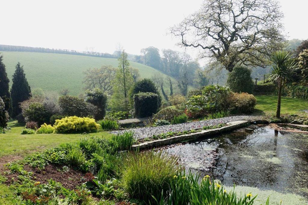 Greenswood Cottage - Cosy Cottage, Rural Location, Beautiful Landscaped Gardens With Pond And Lake Dartmouth Exterior foto