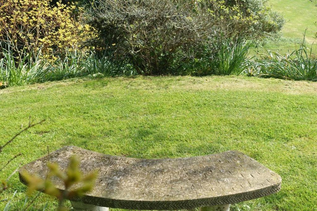 Greenswood Cottage - Cosy Cottage, Rural Location, Beautiful Landscaped Gardens With Pond And Lake Dartmouth Exterior foto