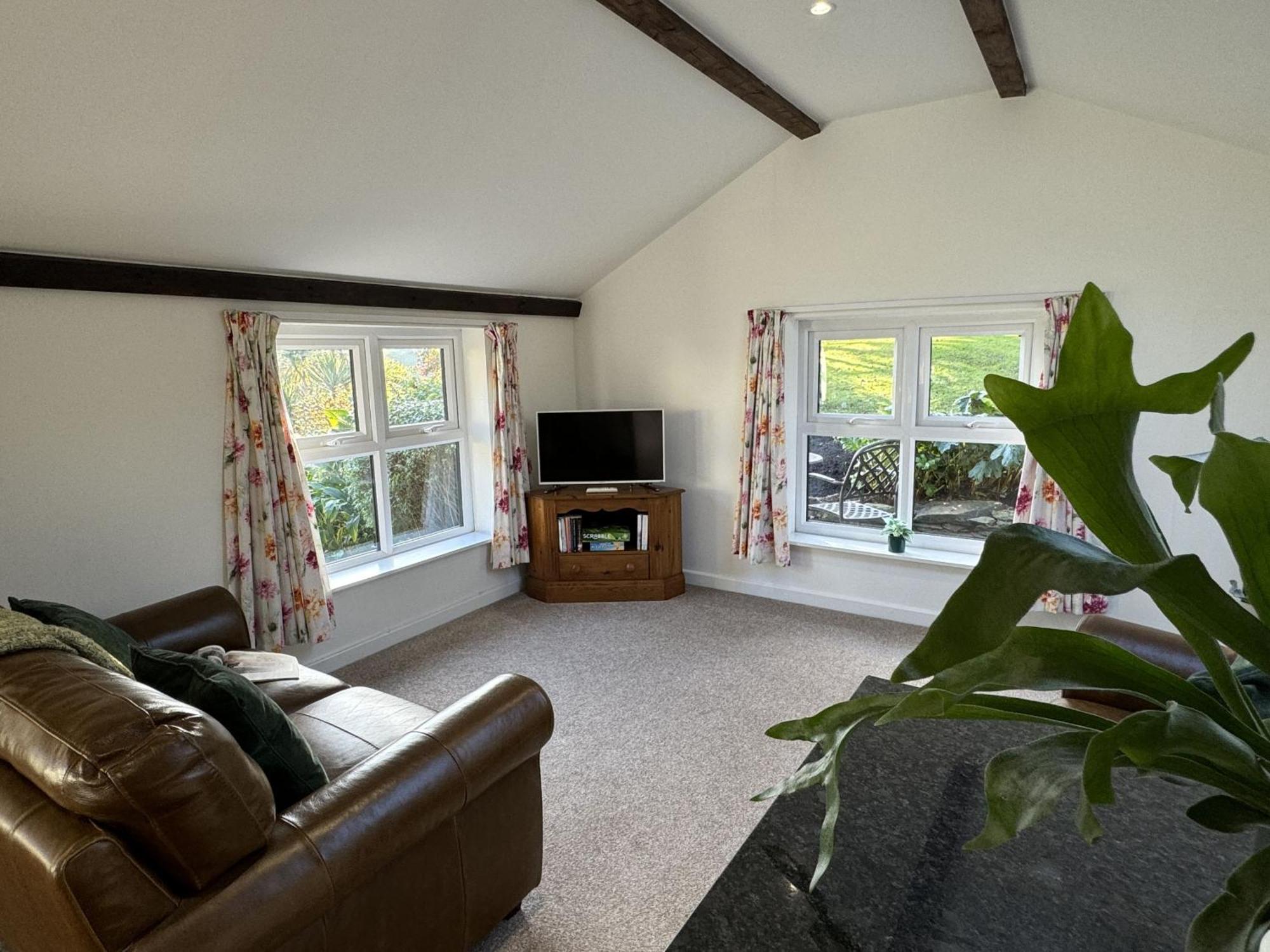 Greenswood Cottage - Cosy Cottage, Rural Location, Beautiful Landscaped Gardens With Pond And Lake Dartmouth Exterior foto
